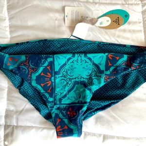 NWT Prana Reversable Swimsuit bottoms XL